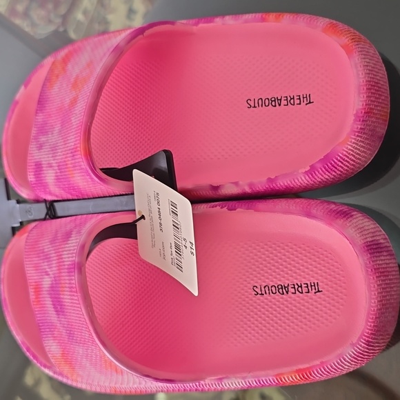 THEREABOUTS BRAND GIRLS PINK TYE DYE SLIDE SANDALS SIZE 4-5 - Picture 4 of 11